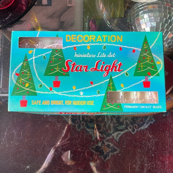 1960s holiday string lights in box - Picture 2 of 9